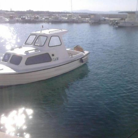 Apartman Ena Βόντιτσε Εξωτερικό φωτογραφία
