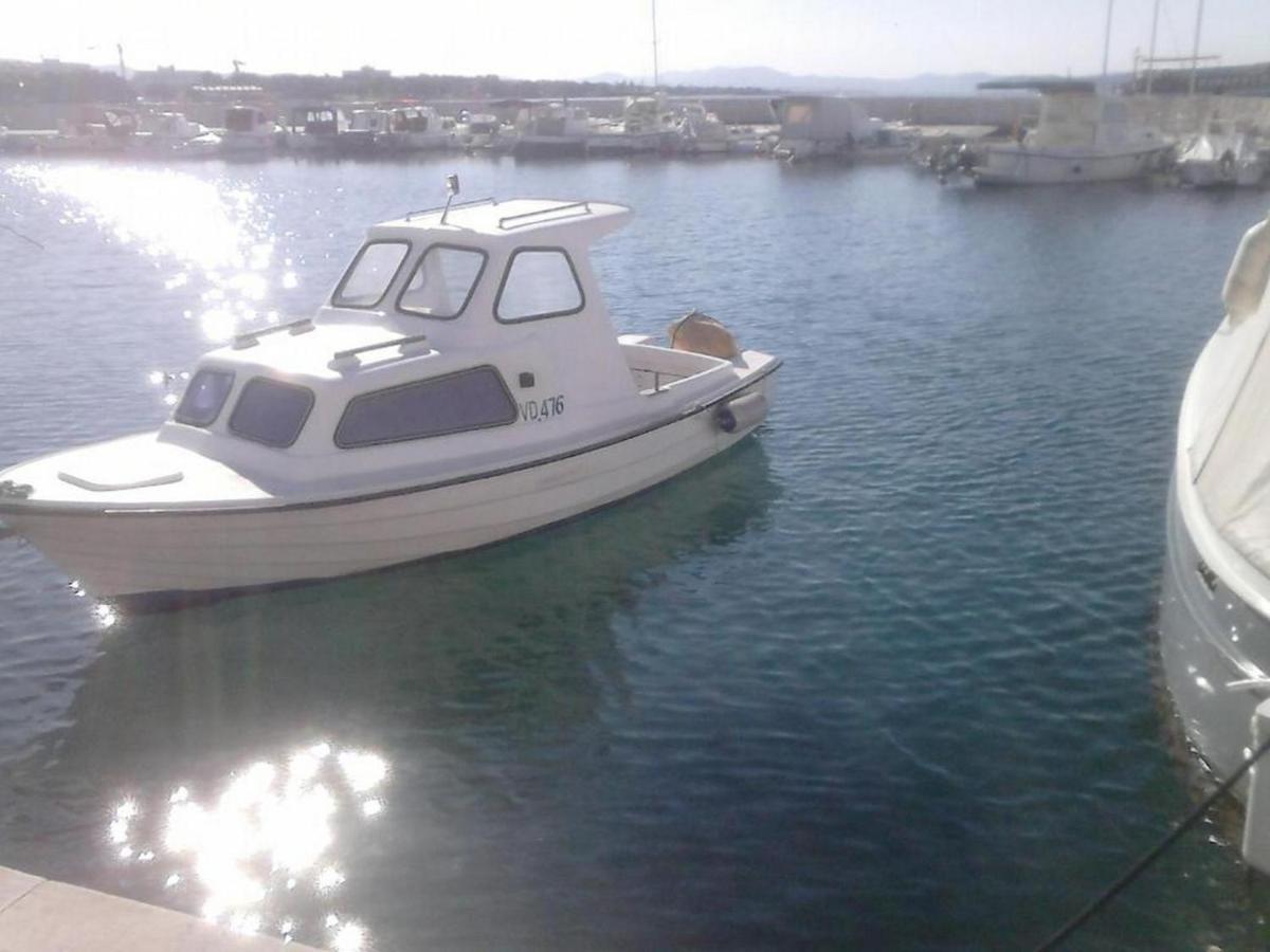 Apartman Ena Βόντιτσε Εξωτερικό φωτογραφία