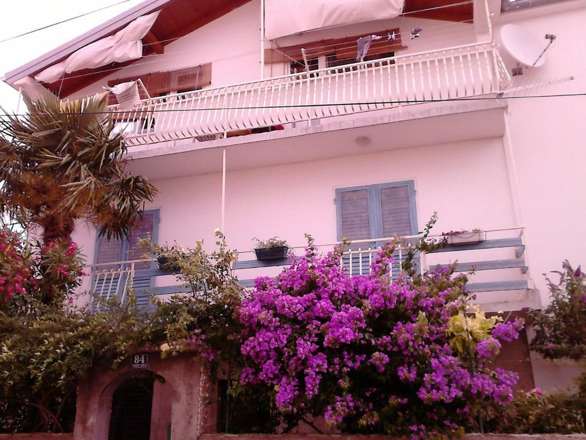 Apartman Ena Βόντιτσε Εξωτερικό φωτογραφία